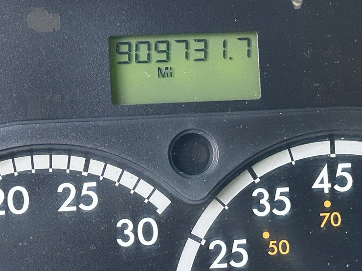 2015-freightliner-cascadia-113-image-42