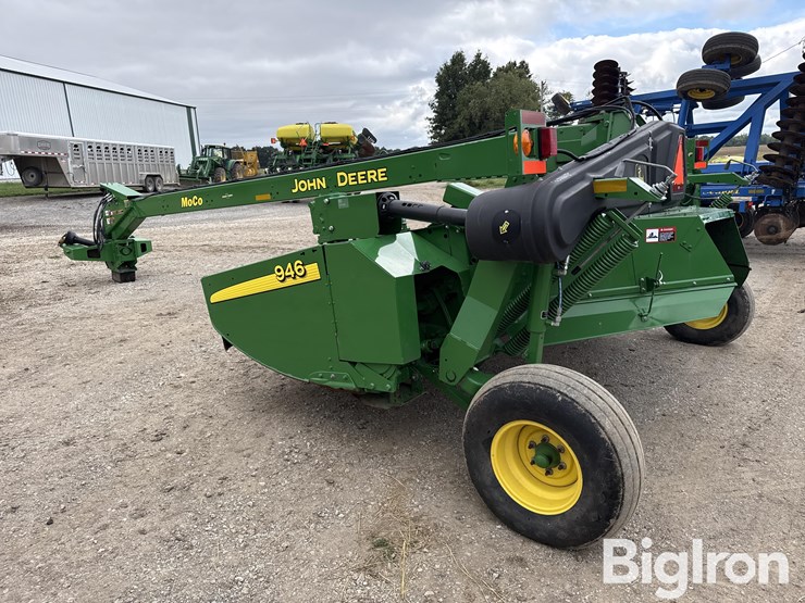 2020-john-deere-946-image-7