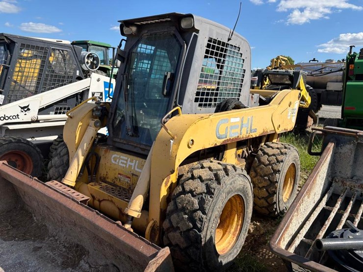 gehl-sl7800-turbo-skidsteer-image-9