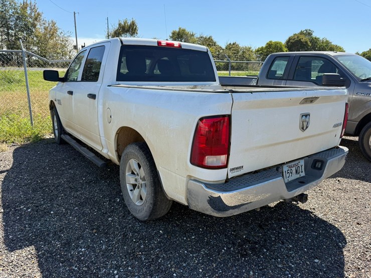 2016-dodge-1500-image-4