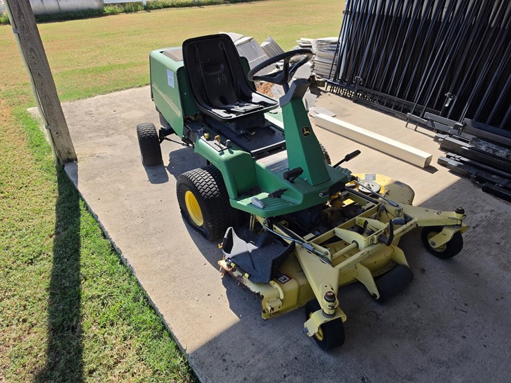 john-deere-f725-image-1