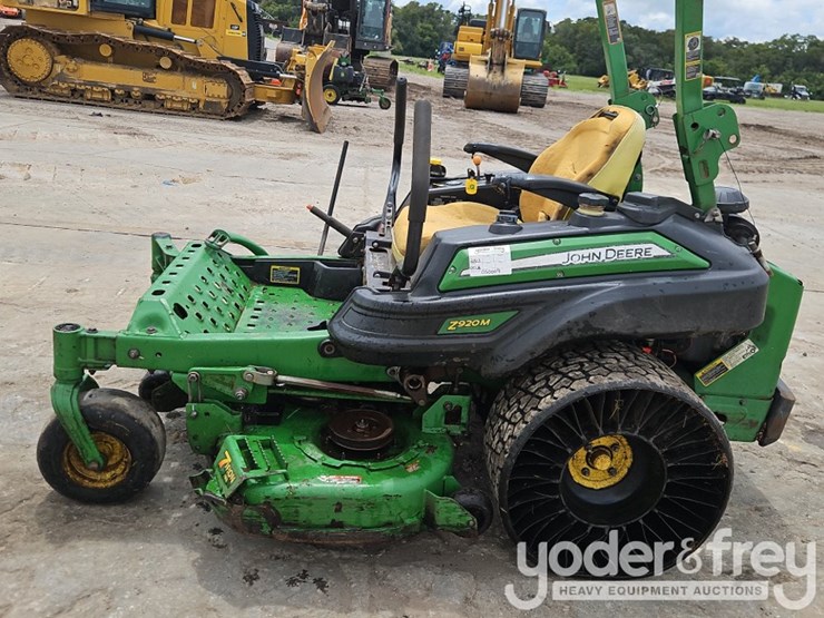 2016-john-deere-z920m-image-11