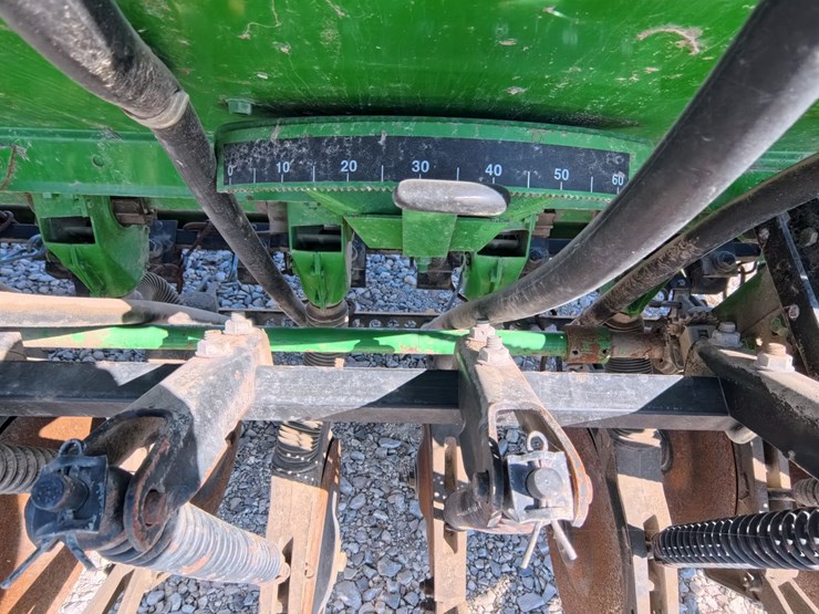 john-deere-450-image-23