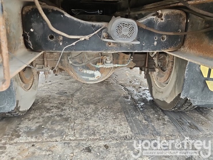 1990-ford-l8000-image-14