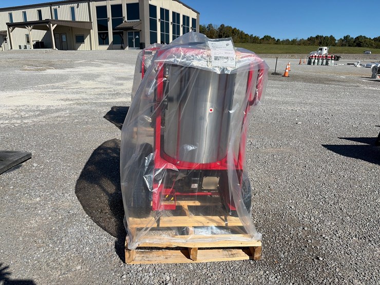 #100-•-hot-water-pressure-washer-system-image-4