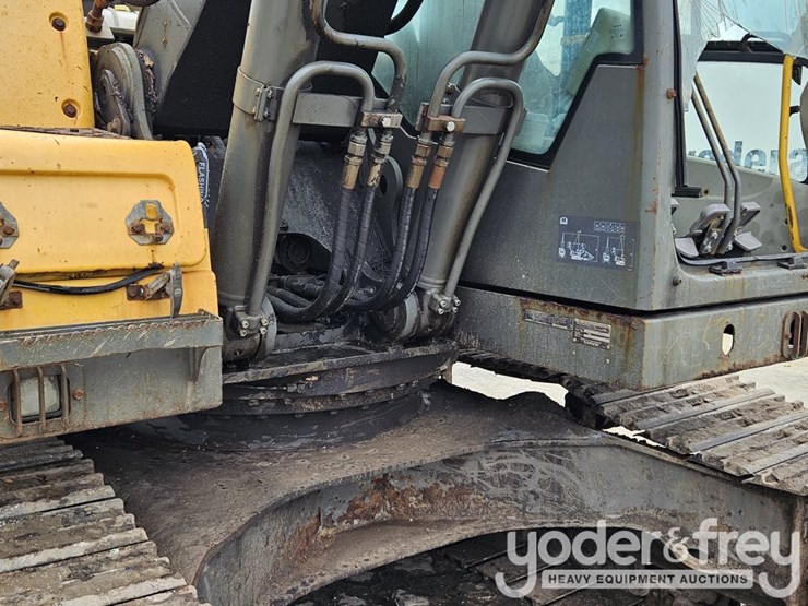 2013-volvo-ec220dl-image-13