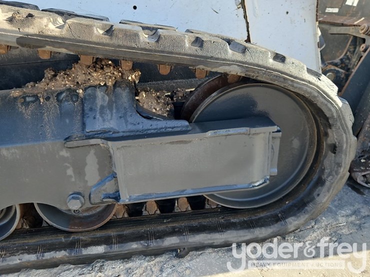2019-bobcat-t595-image-10