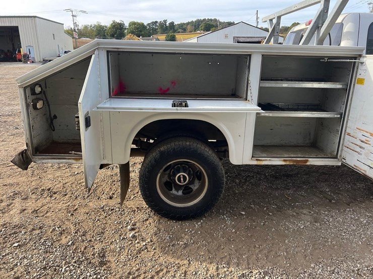 2008-gmc-3500-image-15