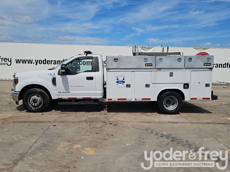 2018-ford-f350-sd-image-3