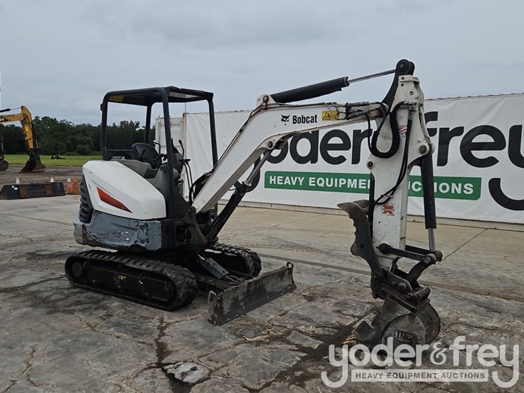 2020-bobcat-e32-image-6