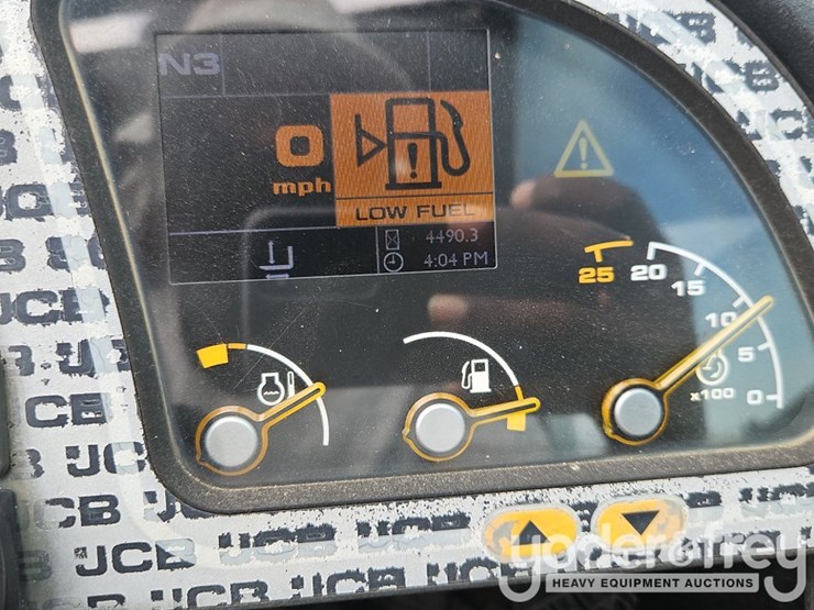 2013-jcb-550-170-image-27