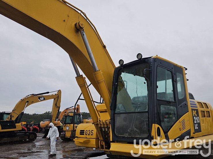 2014-komatsu-pc210-lc-10-image-17