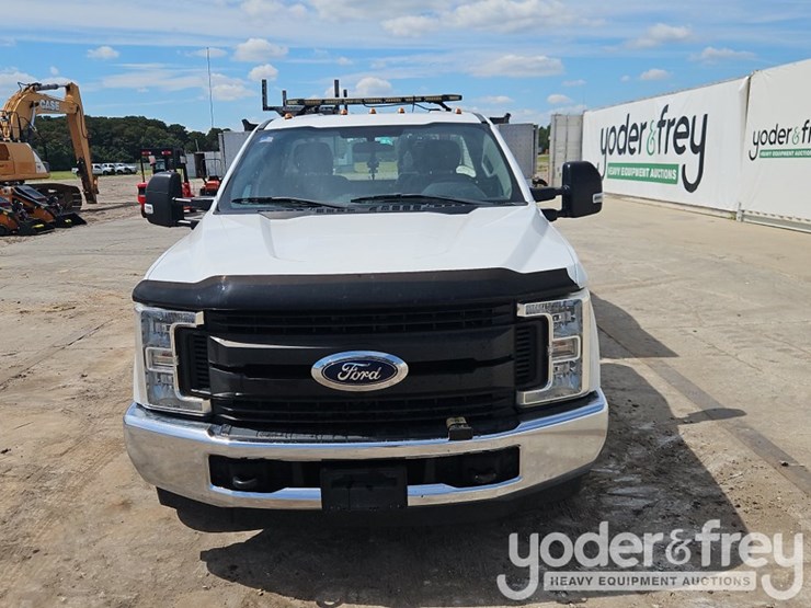 2018-ford-f350-sd-image-11