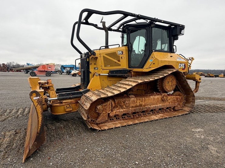 2020-caterpillar-d5-lgp-image-1