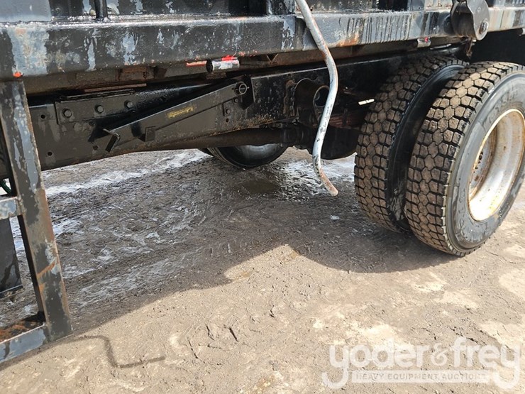 2000-ford-f650-xl-image-13