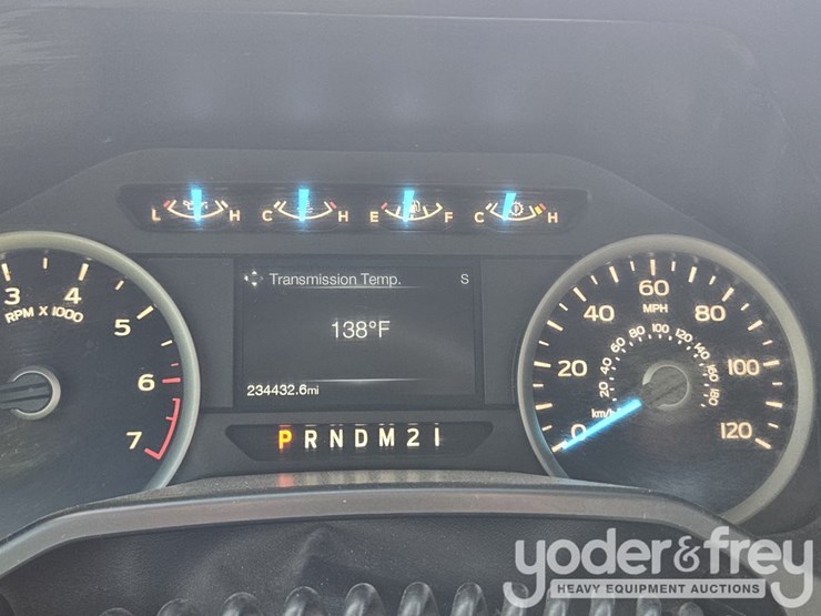 2016-ford-f150-image-38
