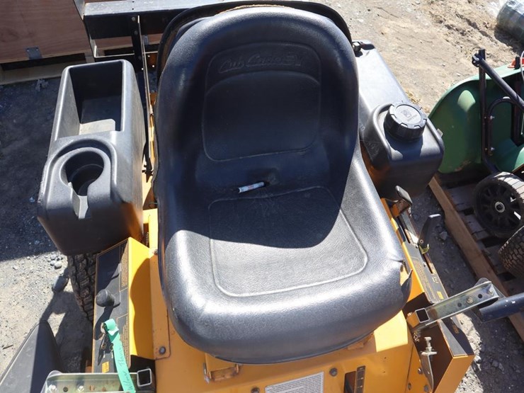 cub-cadet-zero-turn-mower-image-13