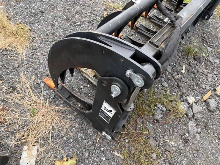 heavy-duty-70in-skidsteer-grapple-image-2