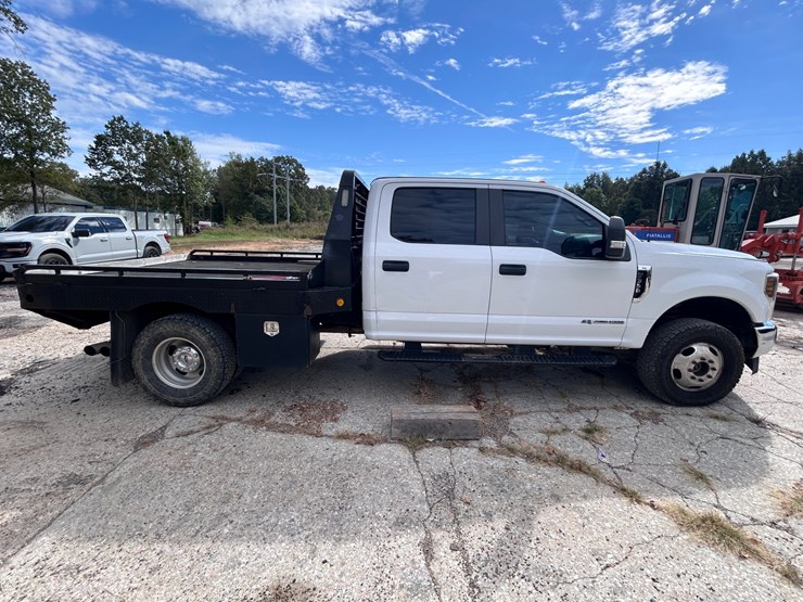 #69-•-2019-ford-super-duty-flatbed-truck-image-9