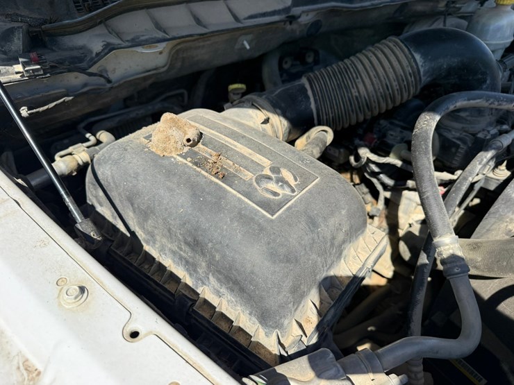 2016-dodge-1500-image-40