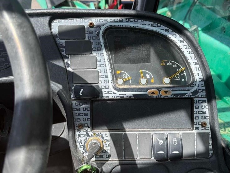 2017-jcb-512-56-image-4