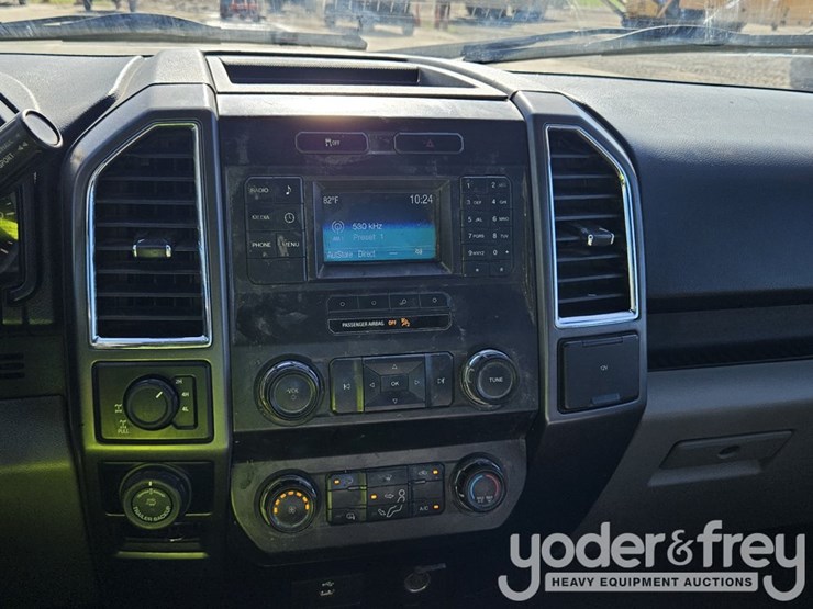 2016-ford-f150-image-32