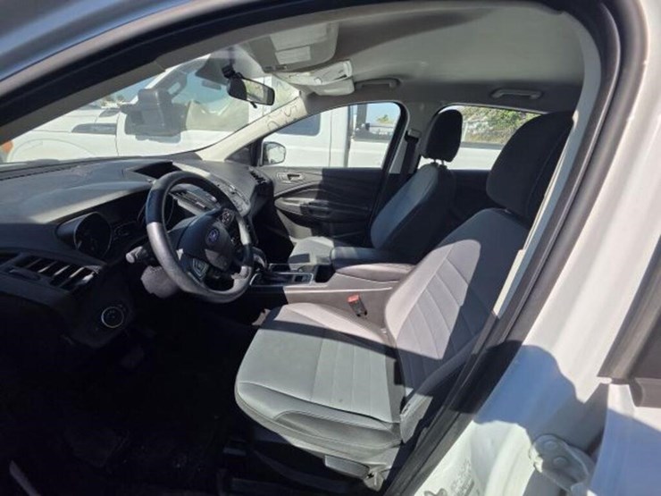 2016-ford-escape-image-6