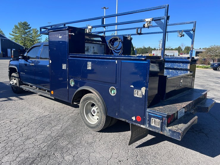 2017-gmc-3500-image-5