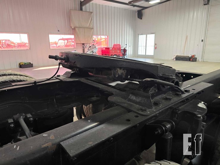 2015-kenworth-t680-image-21