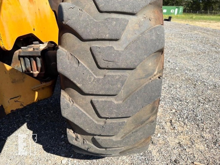 2017-jcb-512-56-image-27