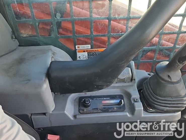 2019-kubota-svl95-2s-image-23