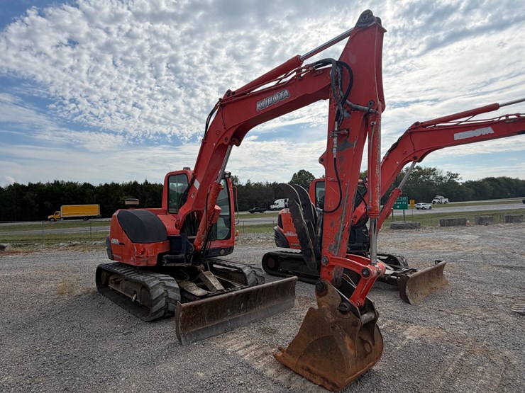 #23-•-2012-kubota-080-3-mini-excavator-image-19