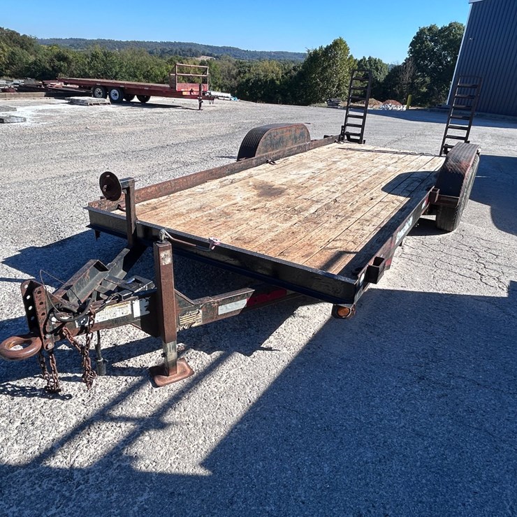 #68 • 2006 CRONKITE EQUIPMENT TRAILER