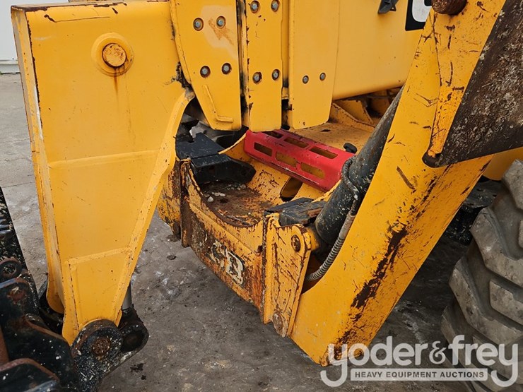 2013-jcb-550-170-image-14
