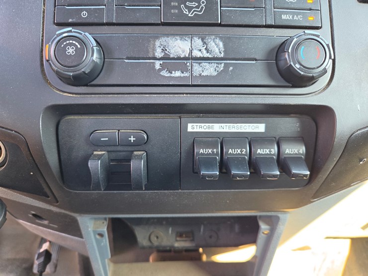 2015-ford-f350-image-47