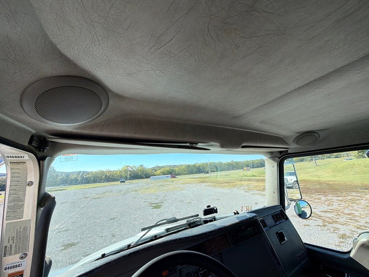2008-kenworth-t300-image-34