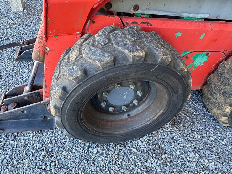#82-•-omni-quip-compact-skid-steer-image-2