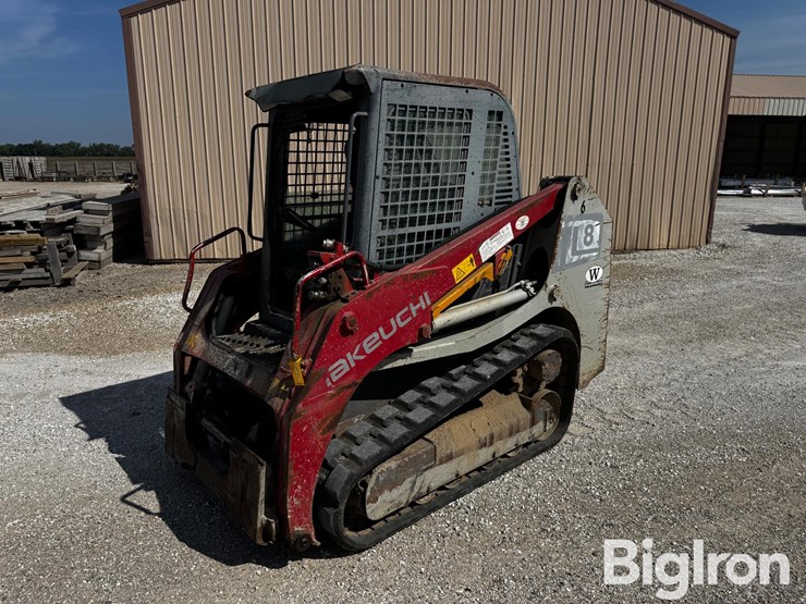 2013-takeuchi-tl8-image-1