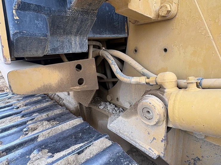 2001-caterpillar-d5c-xl-image-26