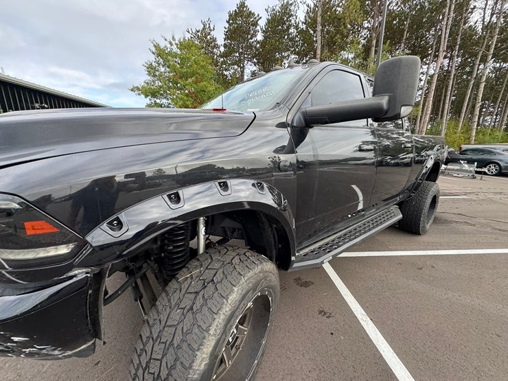 2013-dodge-2500-image-11