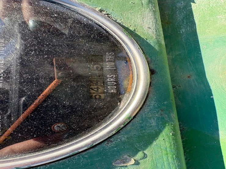 john-deere-3010-image-10
