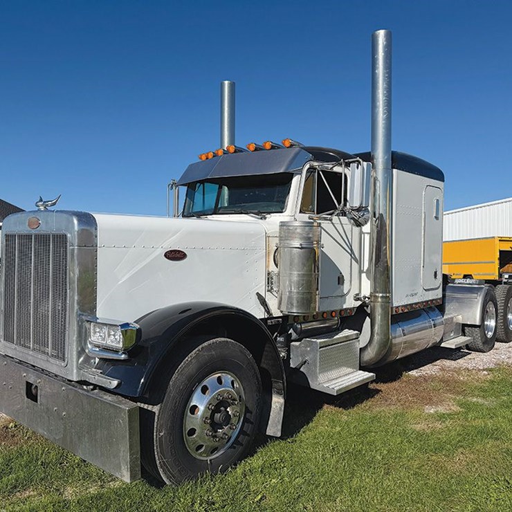 2004 PETERBILT 379