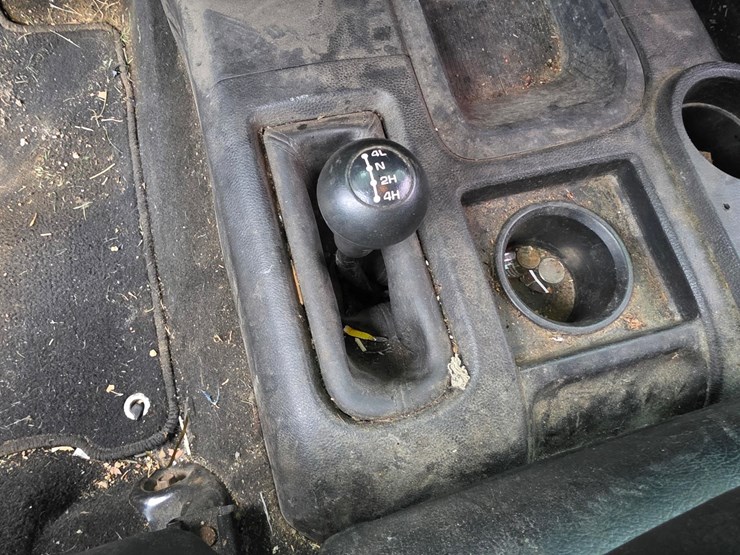 2015-dodge-3500-image-27