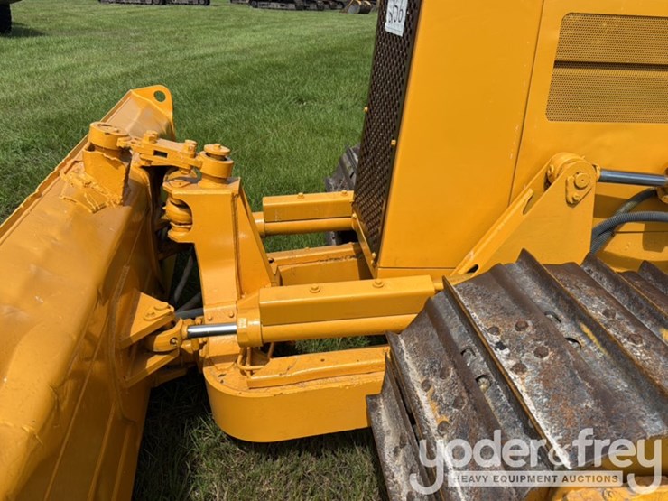 caterpillar-d5c-lgp-image-16