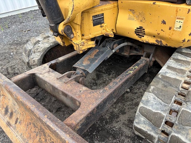 caterpillar-304-image-4