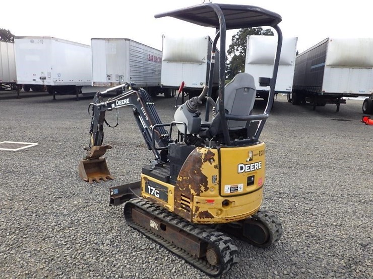 2017-deere-17g-image-3