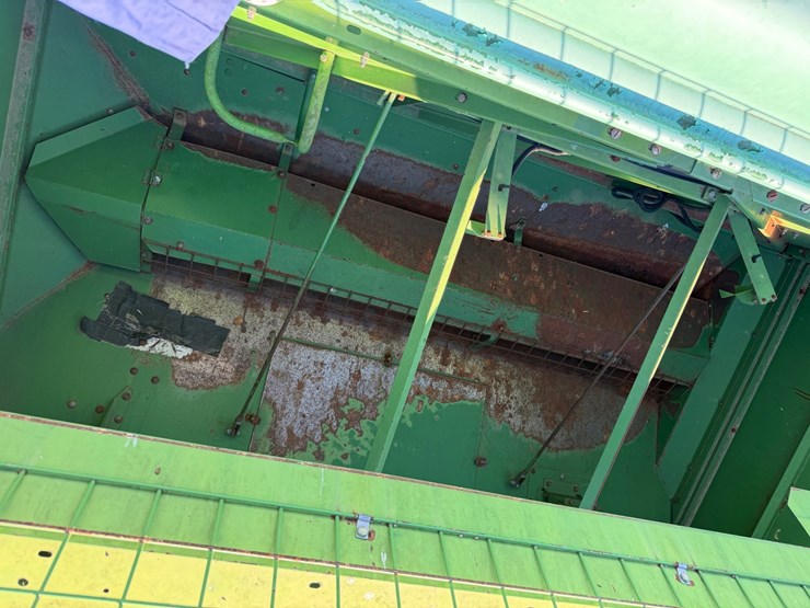 john-deere-4425-image-22