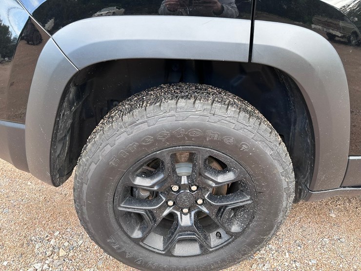 2019-jeep-cherokee-image-32