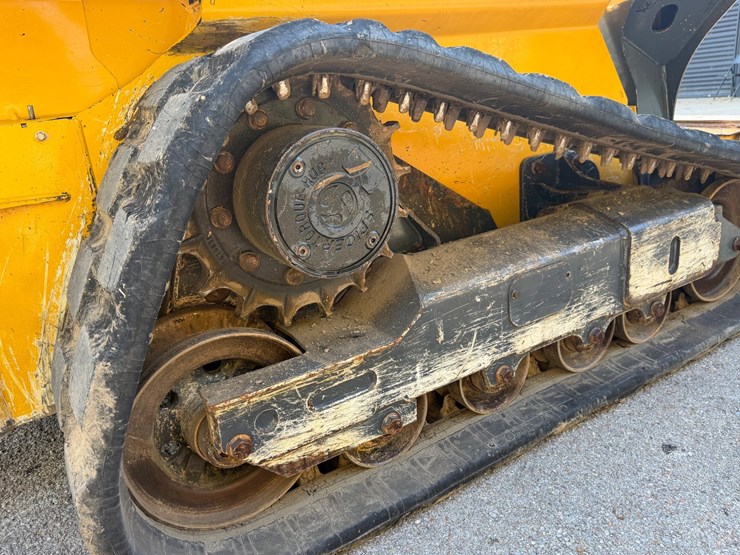 2021-deere-325g-image-17