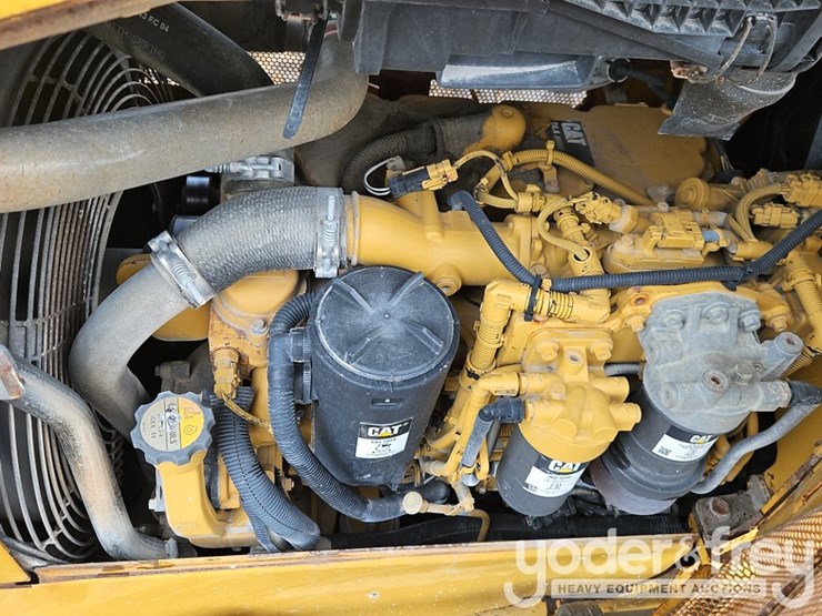 2018-caterpillar-d5k2-lgp-image-28